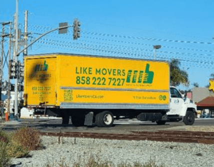 Like Movers moving truck