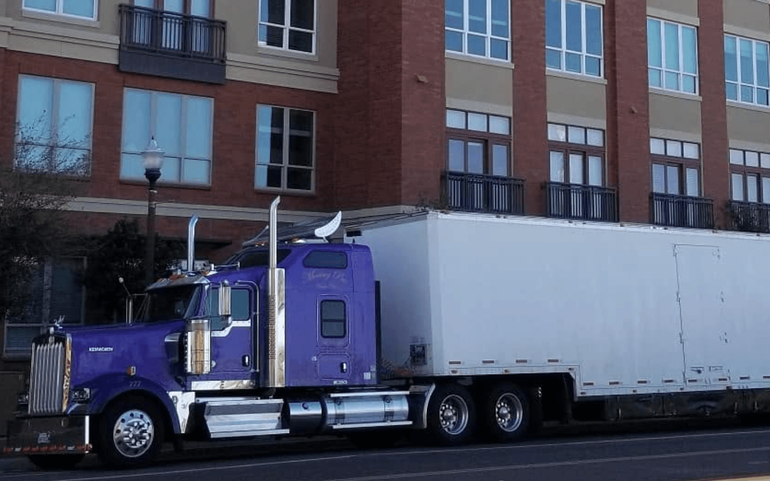 Moving Pro Inc. moving truck