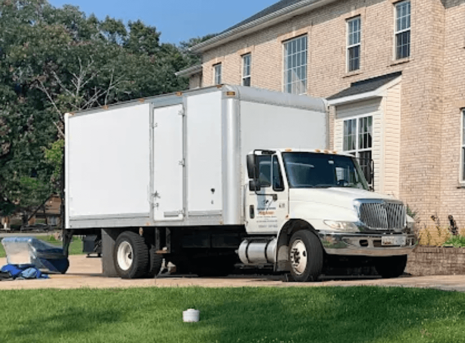 Continental Movers moving truck