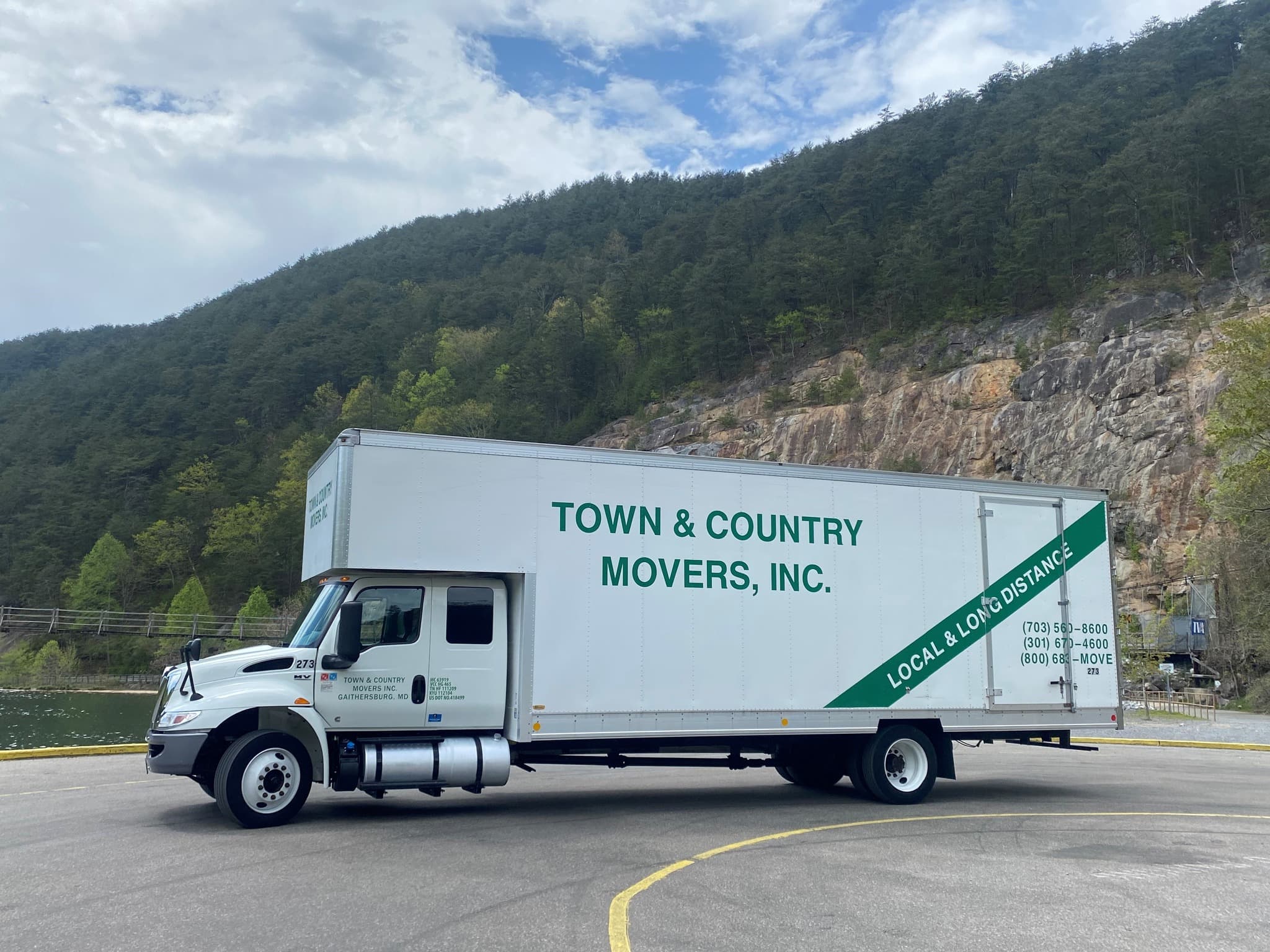 Town & Country Movers Inc. moving truck